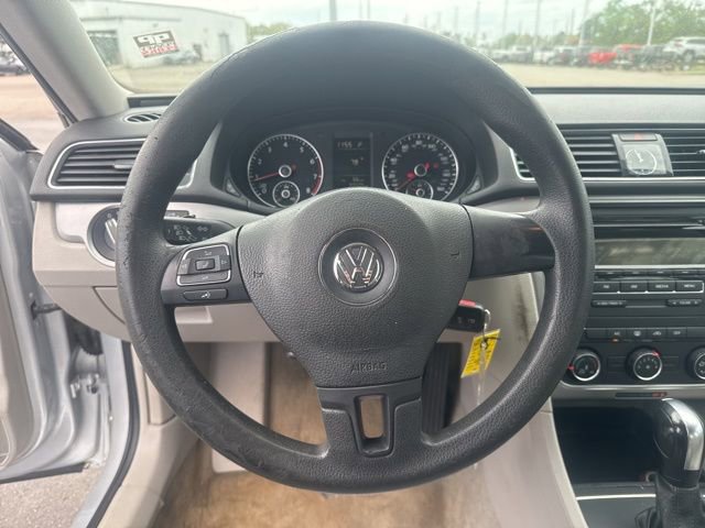 Used 2014 Volkswagen Passat 1.8T S image 25