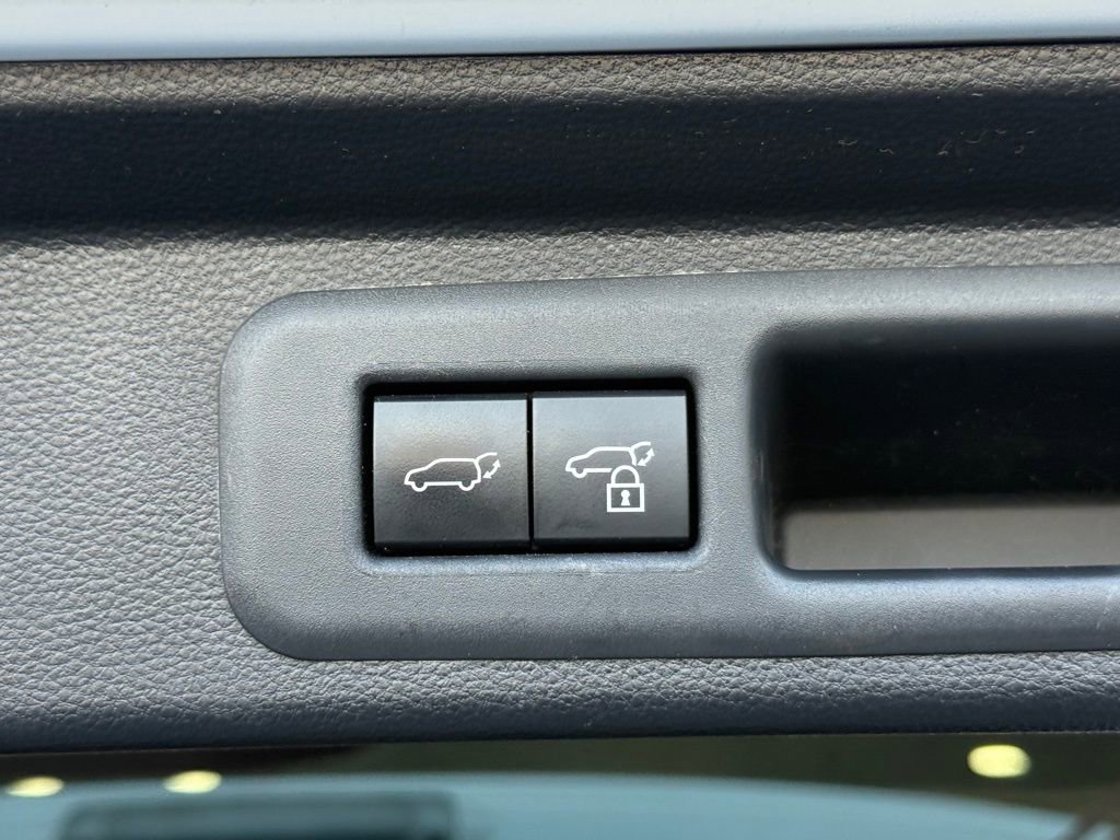 Used 2024 Toyota Sequoia TRD Pro AWD/4WD image 15
