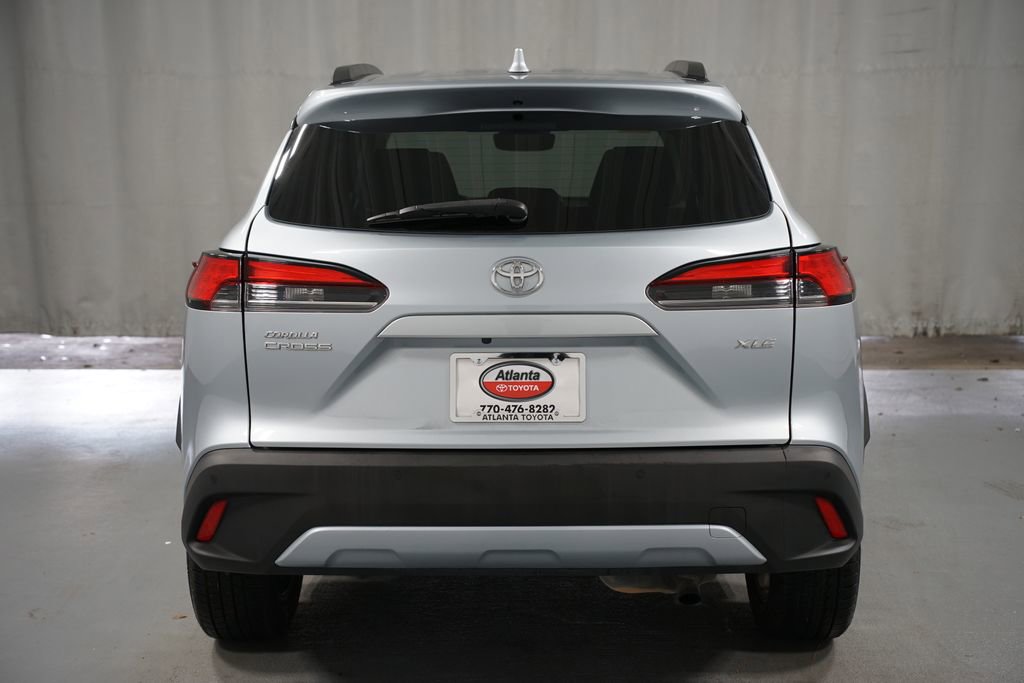 Used 2024 Toyota Corolla Cross XLE image 7