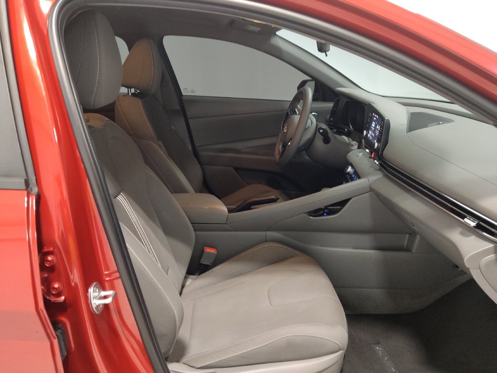 Used 2023 Hyundai Elantra SEL w/ Cargo Package FWD image 21