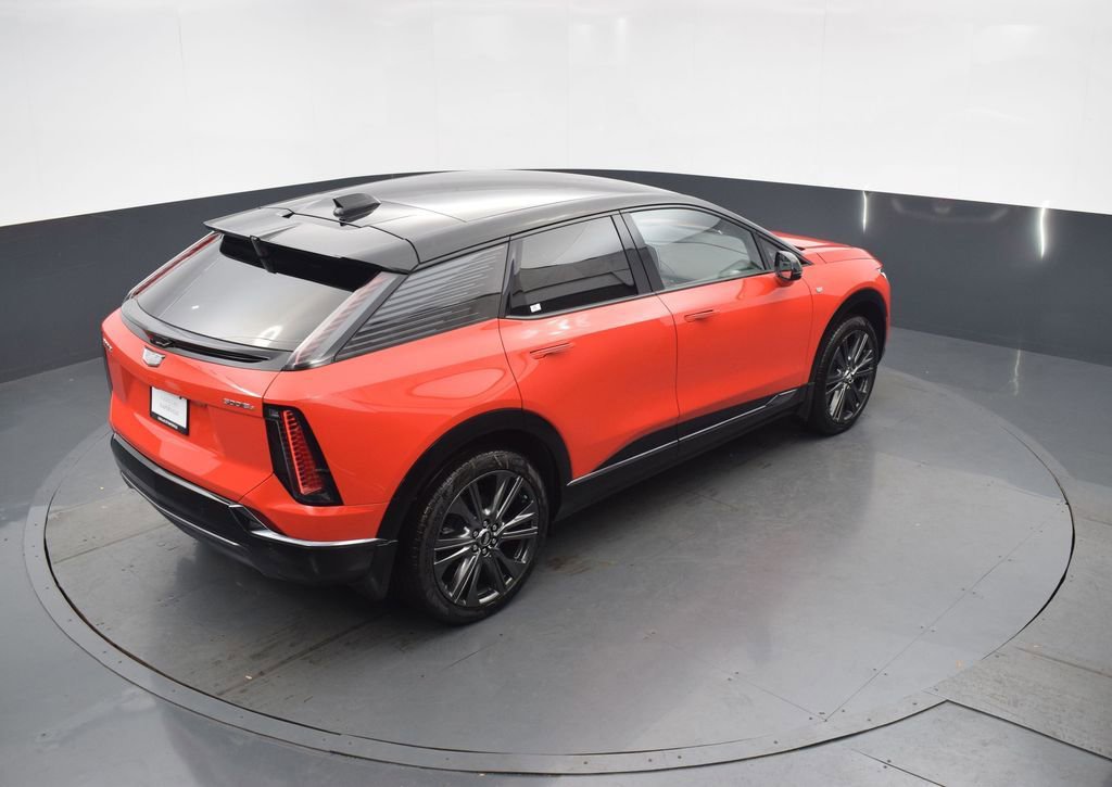 New 2026 Cadillac Optiq Sport 2 w/ LPO, Floor Liner Package image 48