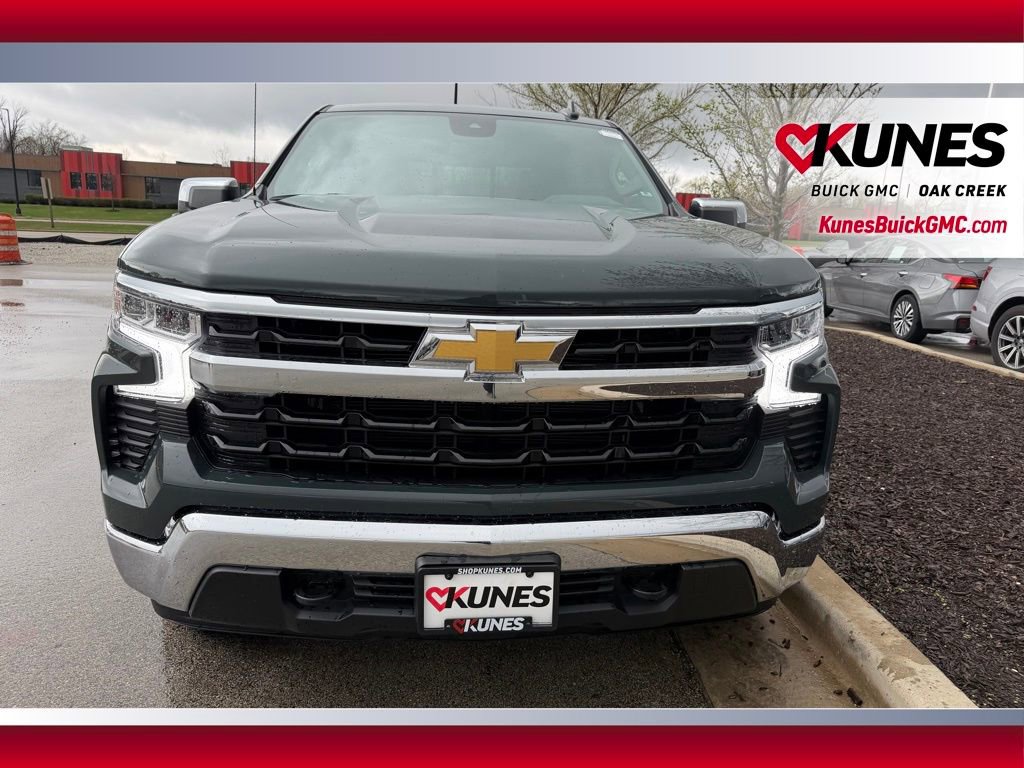 Used 2025 Chevrolet Silverado 1500 LT AWD/4WD image 3