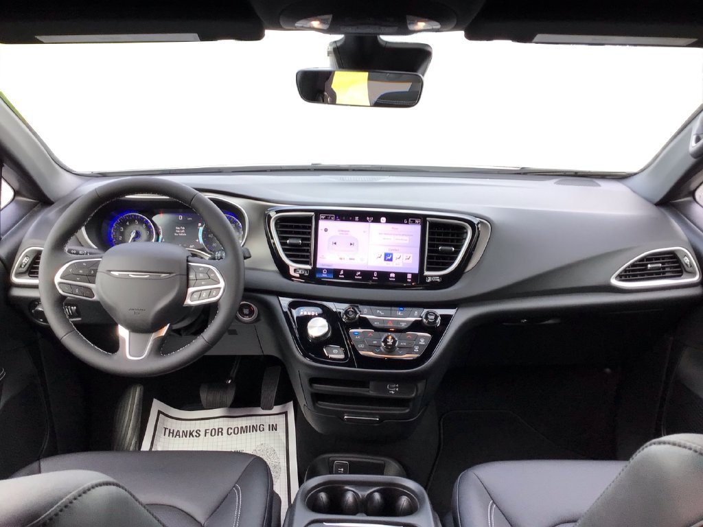 New 2027 Chrysler Pacifica LX FWD image 23