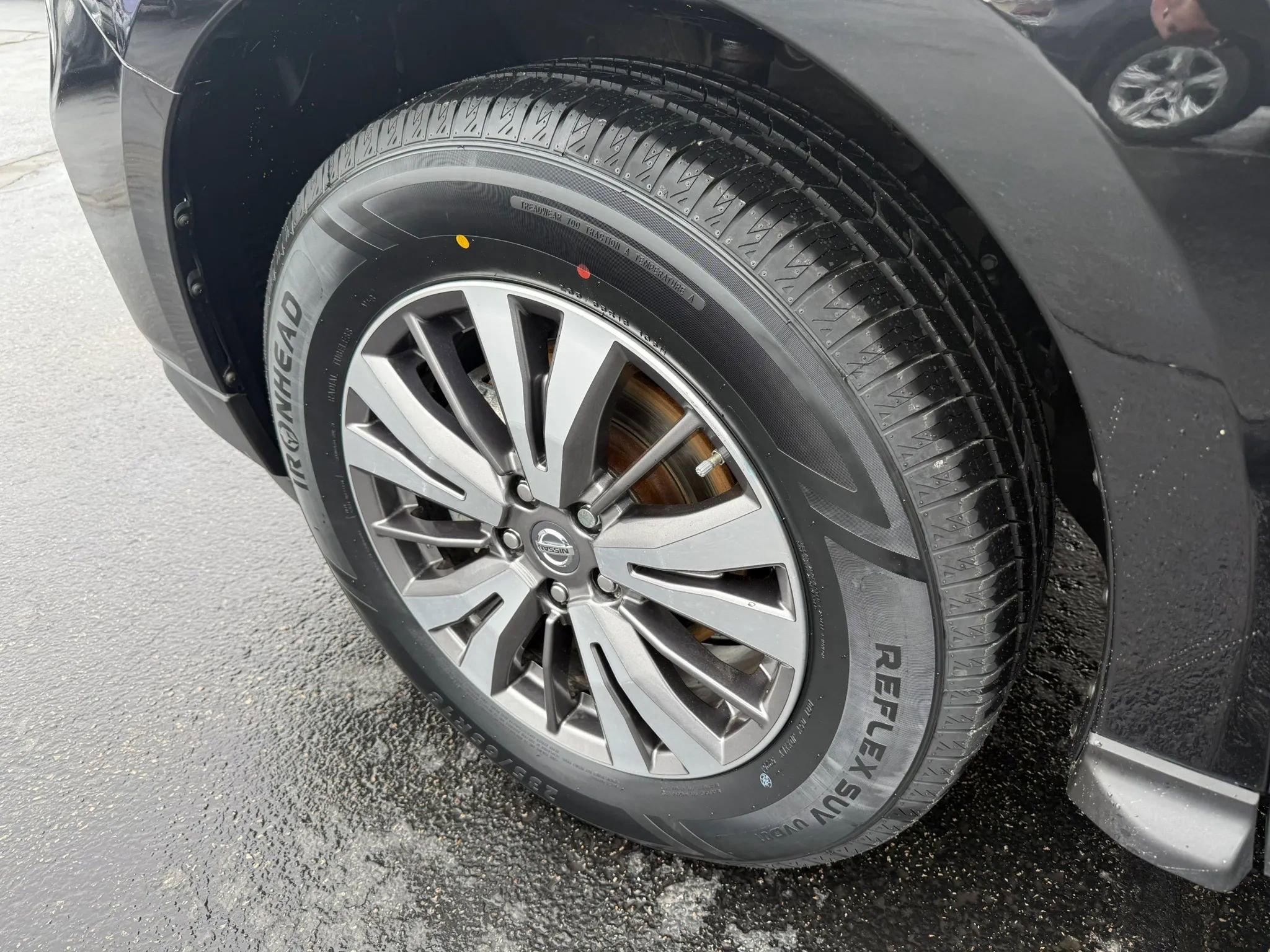 Used 2019 Nissan Pathfinder SV AWD/4WD image 37