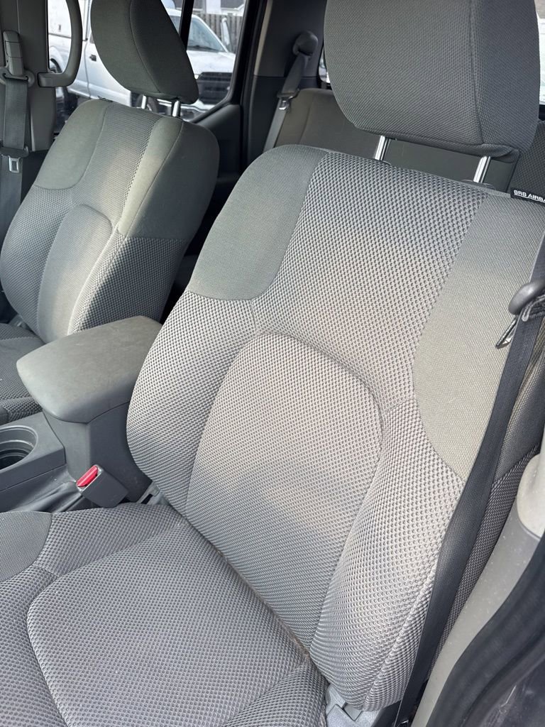 Used 2020 Nissan Frontier SV image 21