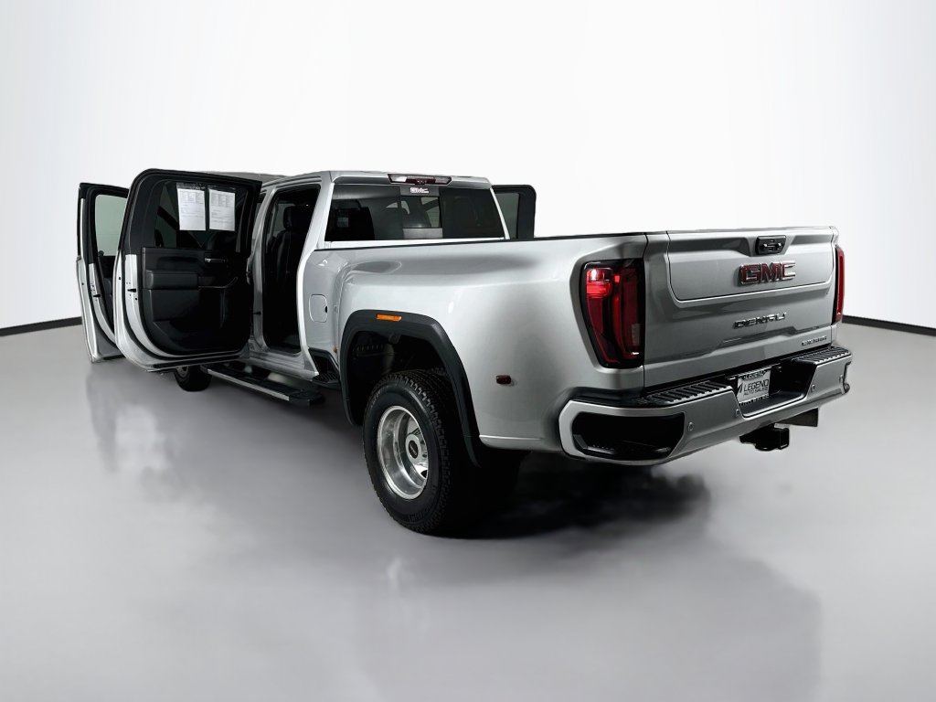 Used 2020 GMC Sierra 3500 Denali w/ Denali Ultimate Package AWD/4WD image 31