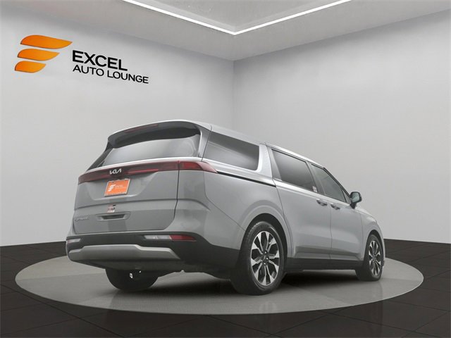 Used 2022 Kia Carnival EX image 40