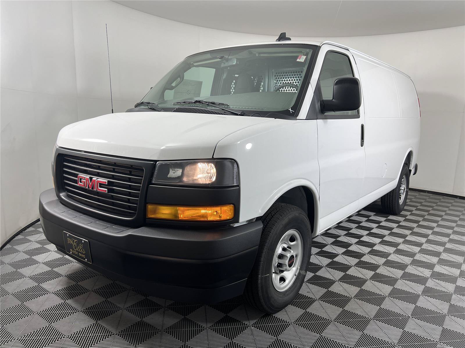 New 2025 GMC Savana 2500 w/ Driver Convenience Package RWD image 3