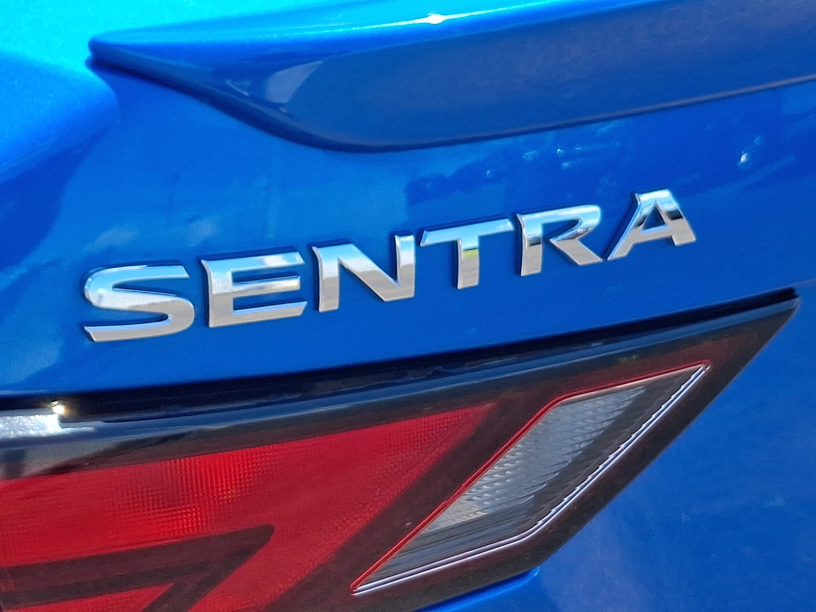 Used 2022 Nissan Sentra SR w/ SR Premium Package FWD image 30