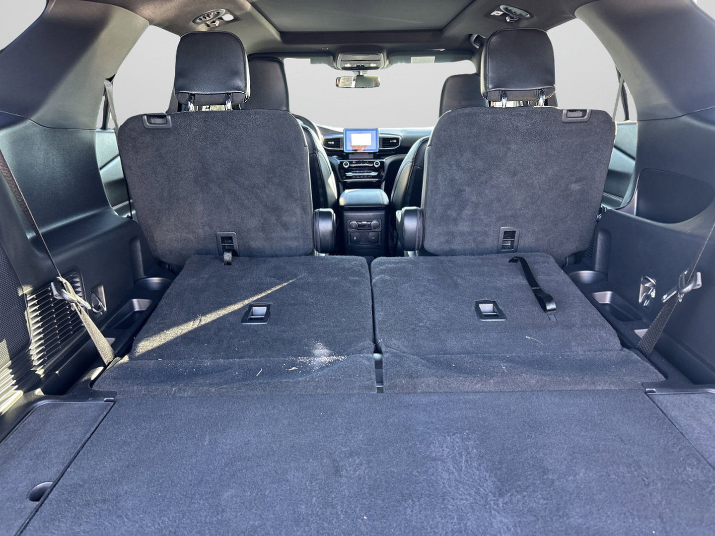 Used 2022 Ford Explorer ST-Line w/ Class IV Trailer Tow Package image 17