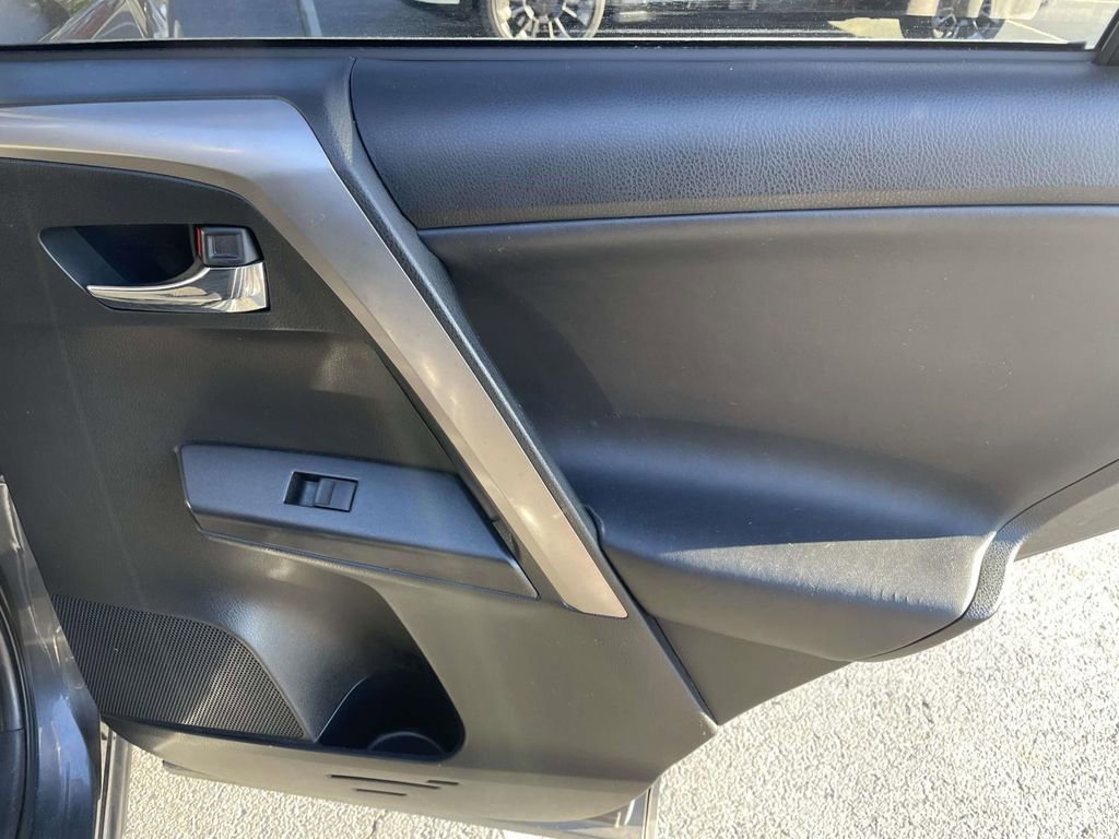 Used 2016 Toyota RAV4 XLE image 42