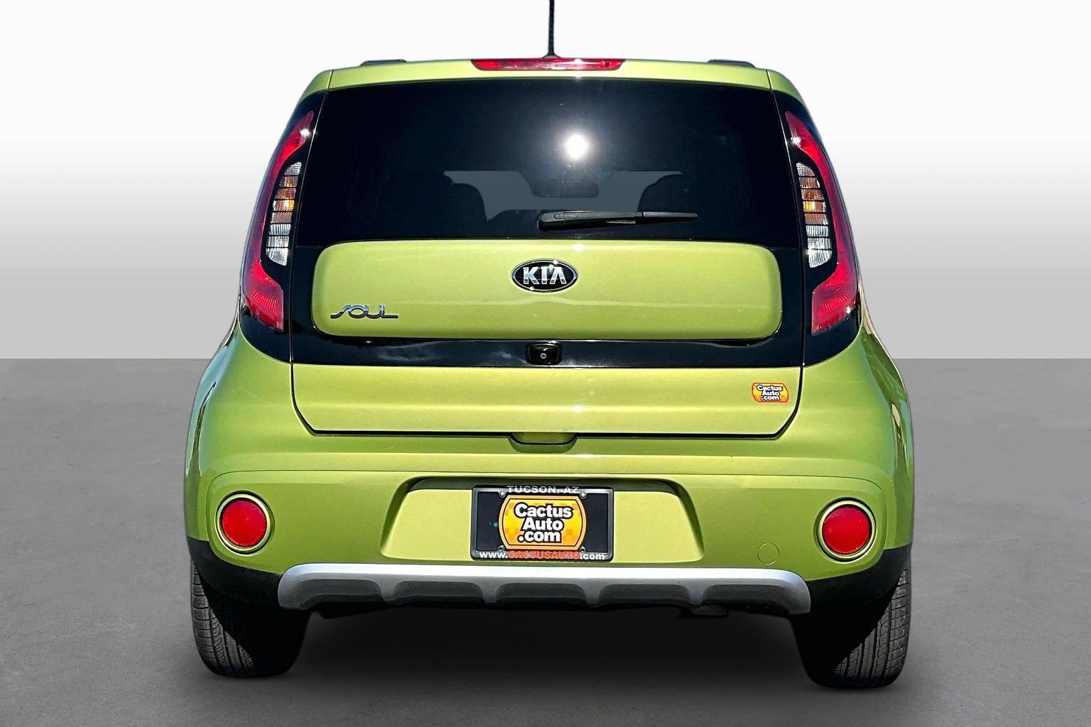Used 2018 Kia Soul + FWD image 4