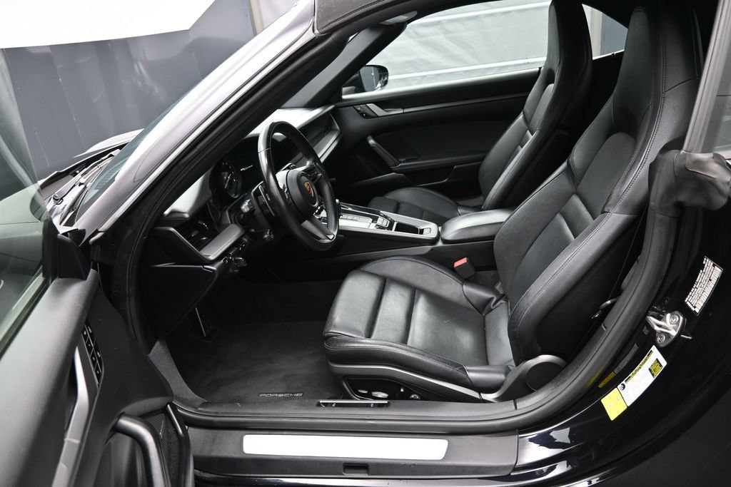Certified 2020 Porsche 911 Carrera RWD image 5