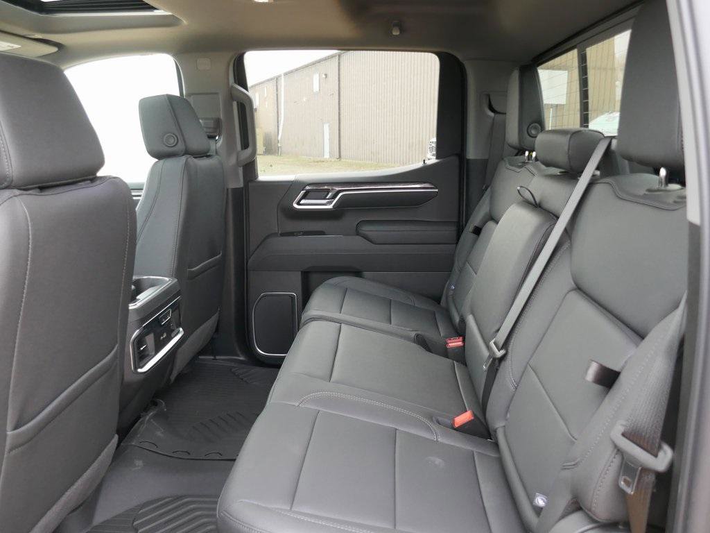 New 2026 Chevrolet Silverado 1500 LTZ w/ LTZ Premium Package image 13