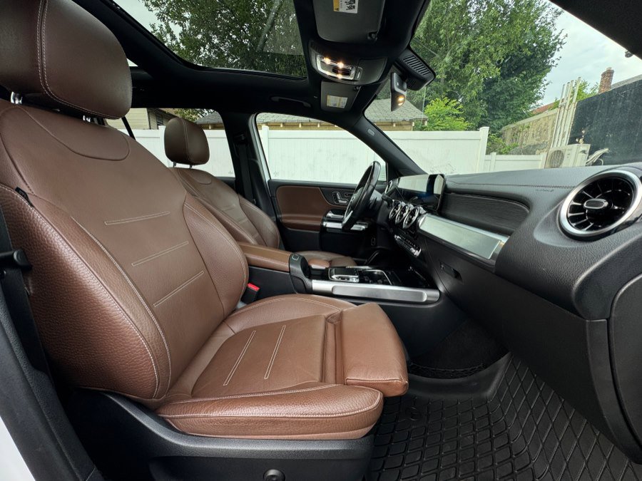 Used 2020 Mercedes-Benz GLB 250 4MATIC image 40