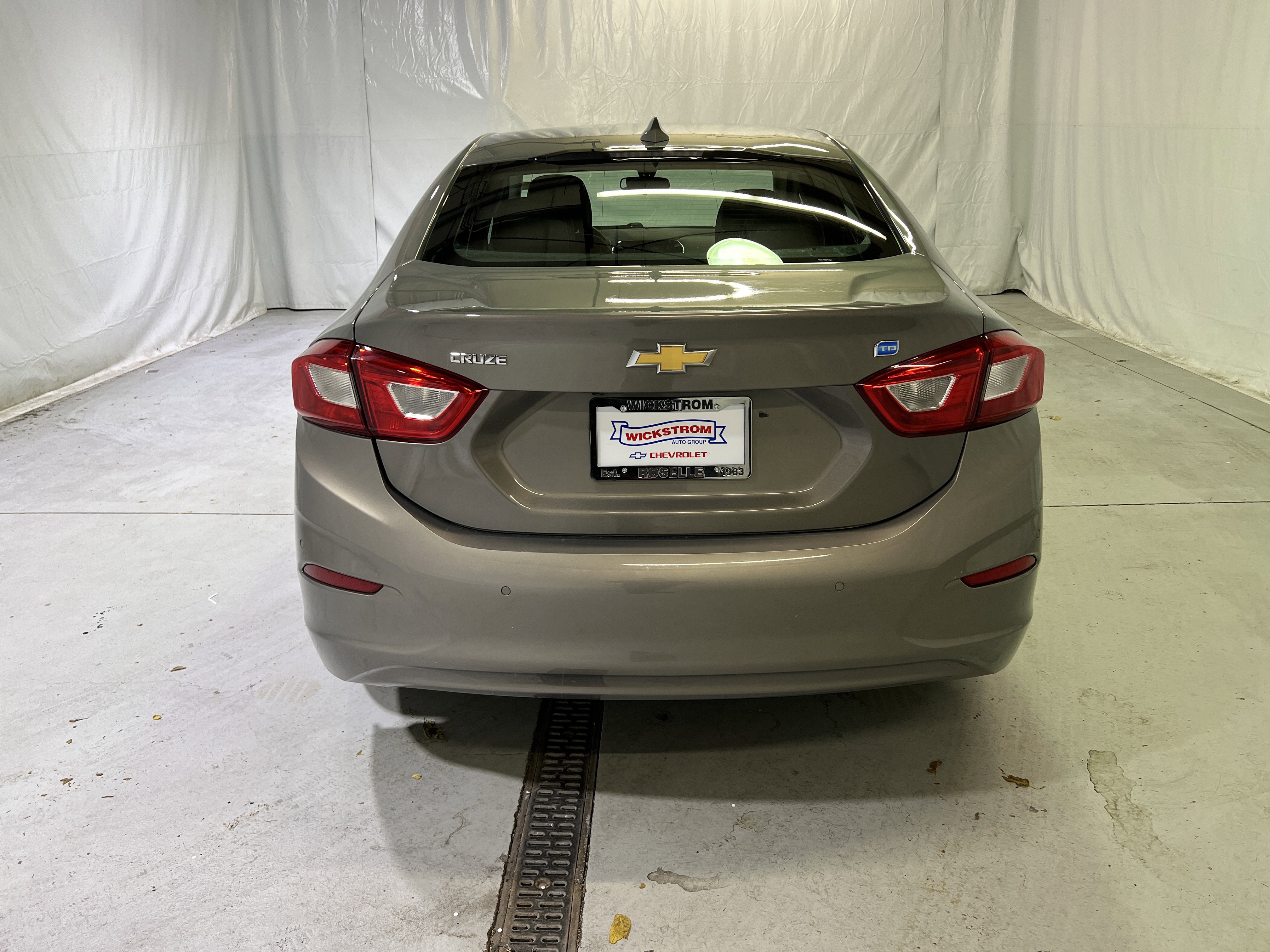 Used 2018 Chevrolet Cruze LT image 9