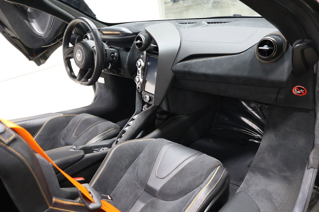 Used 2020 McLaren 720S Spider image 47