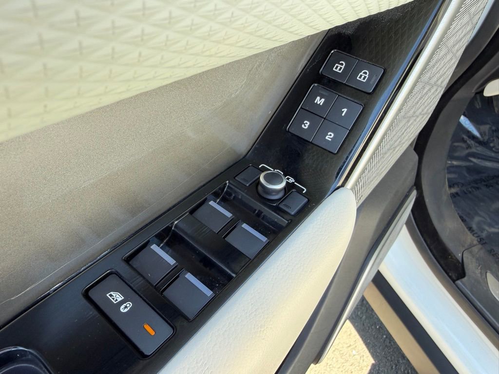 Used 2021 Land Rover Range Rover Velar S image 14