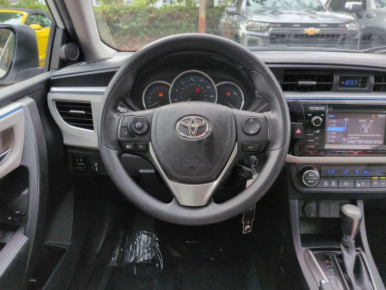 Used 2015 Toyota Corolla LE FWD image 15