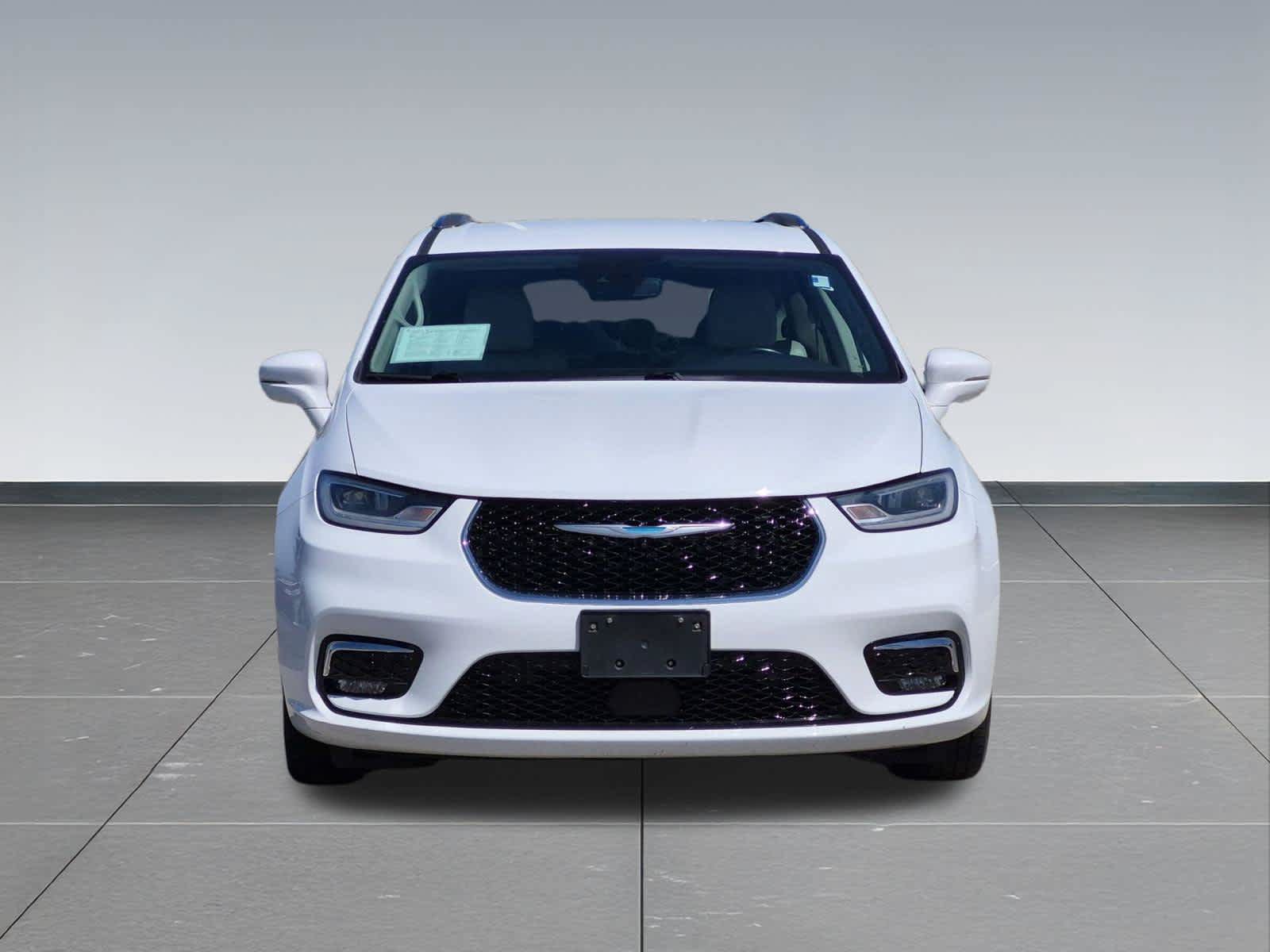 Used 2021 Chrysler Pacifica Touring-L FWD image 8