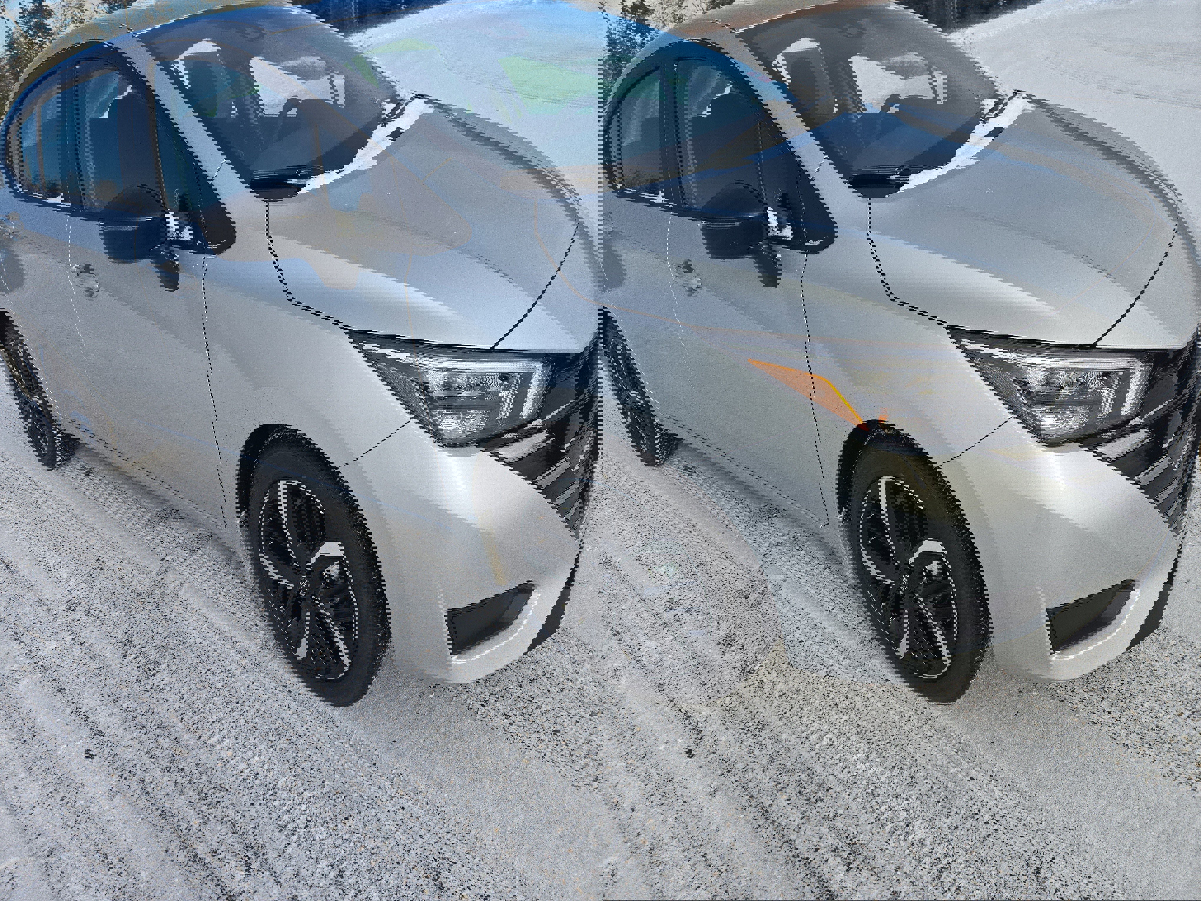 New 2025 Nissan Versa SR w/ Trunk Package image 9