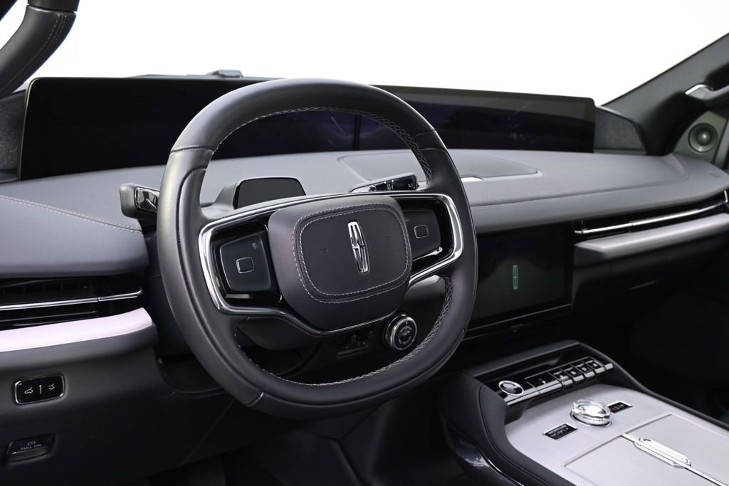 New 2026 Lincoln Navigator Reserve w/ Jet Appearance Package image 11