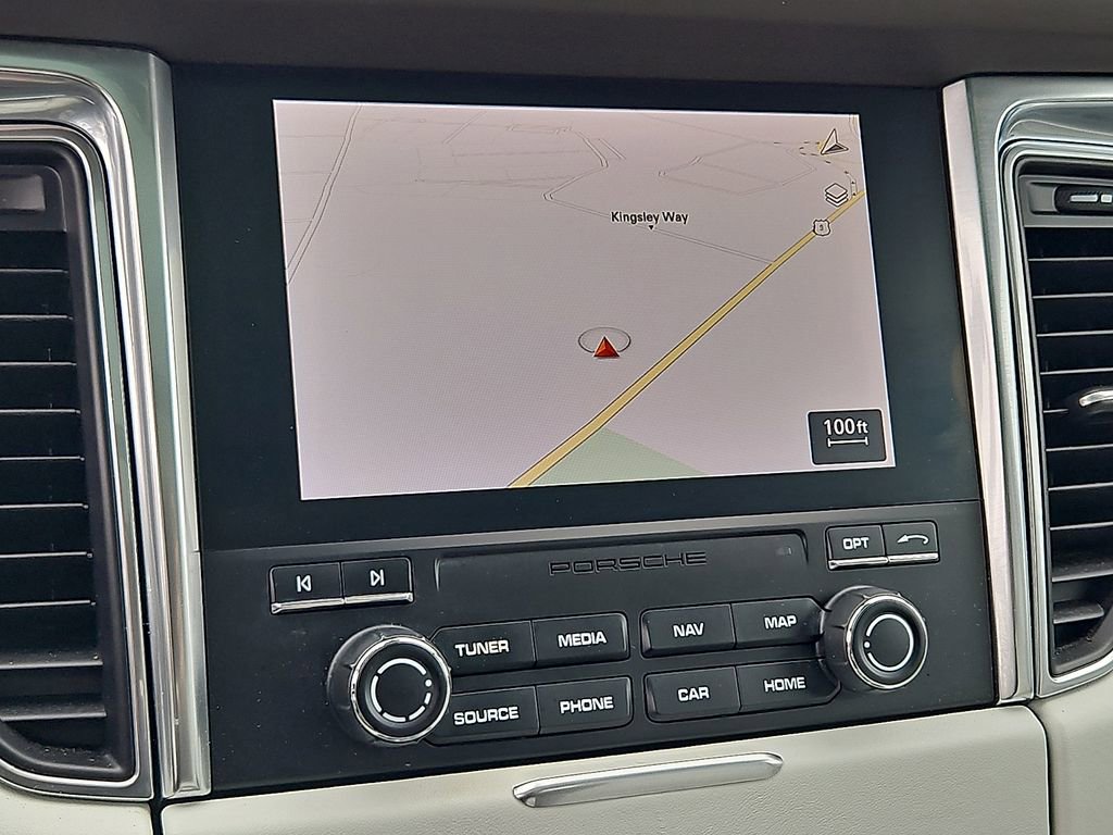 Used 2018 Porsche Macan Turbo image 20