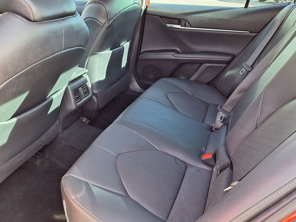 Used 2021 Toyota Camry XSE image 11