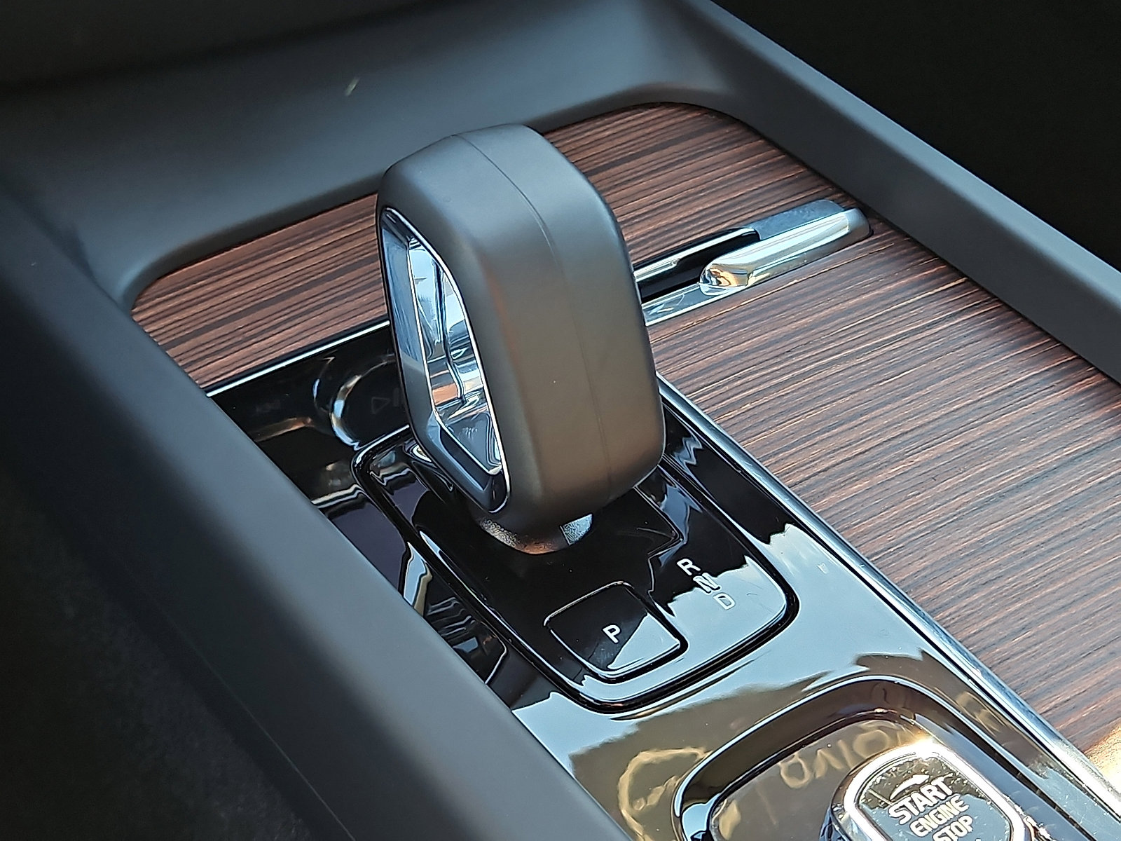 Certified 2025 Volvo S60 B5 Plus image 14