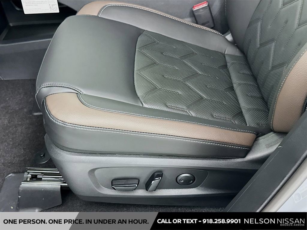 New 2026 Nissan Pathfinder Platinum image 19