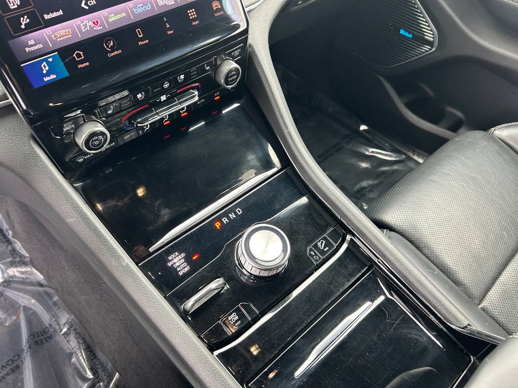 Used 2021 Jeep Grand Cherokee L Overland w/ Luxury Tech Group IV image 20