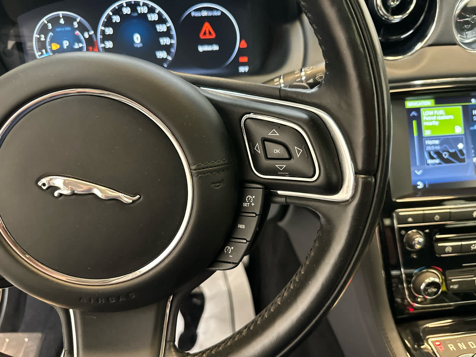 Used 2017 Jaguar XJ R-Sport AWD/4WD image 22