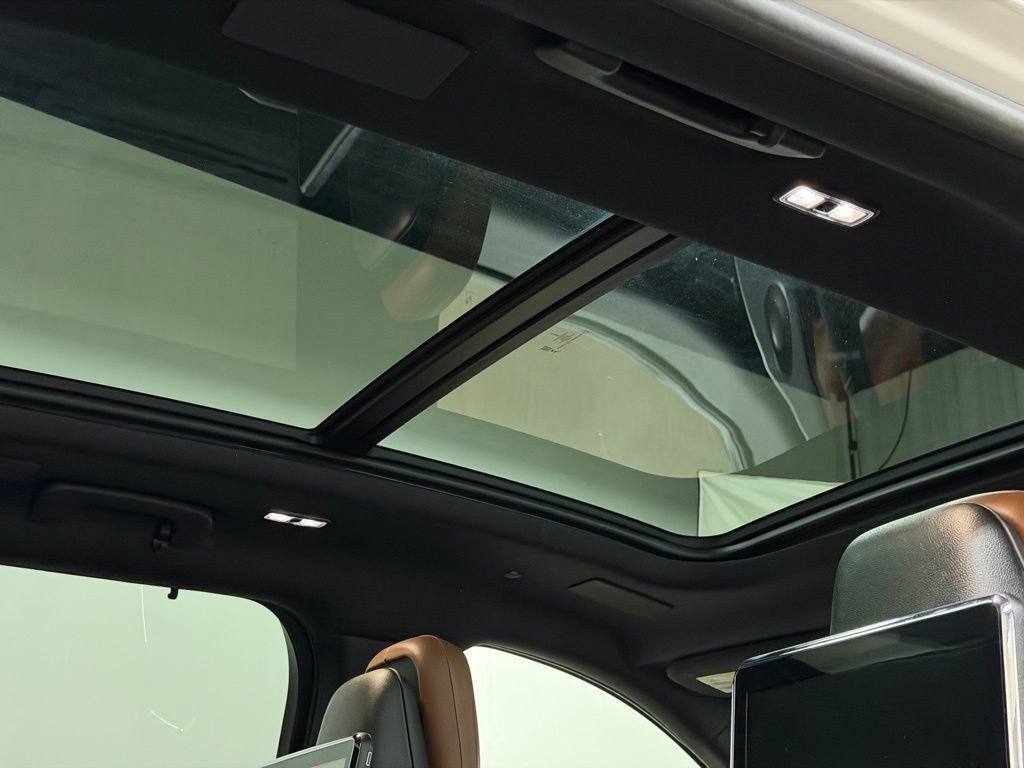 Used 2023 Lincoln Aviator Reserve w/ Equipment Group 201A image 20