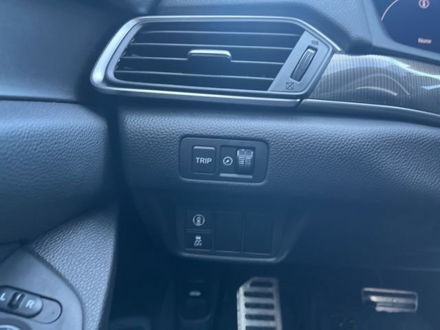Used 2018 Honda Accord Sport image 19