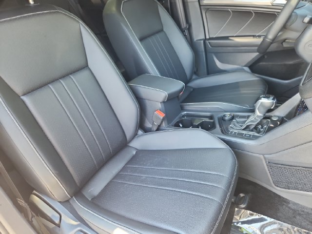 Certified 2024 Volkswagen Tiguan SE R-Line w/ MDO Package, Two-Row AWD/4WD image 12