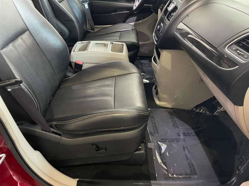 Used 2015 Chrysler Town & Country Touring-L w/ Driver Convenience Group FWD image 78