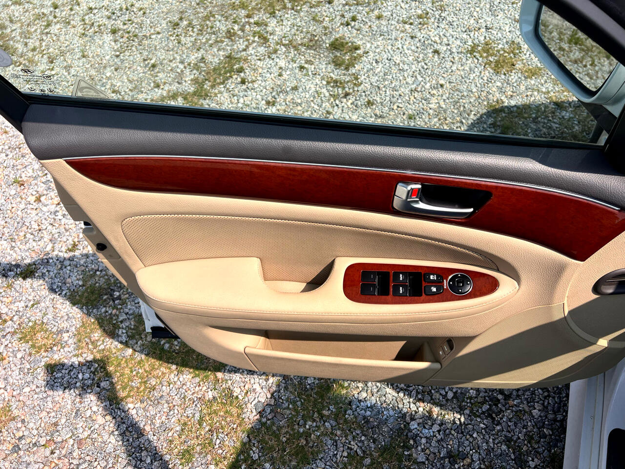 Used 2012 Hyundai Genesis 3.8 image 14