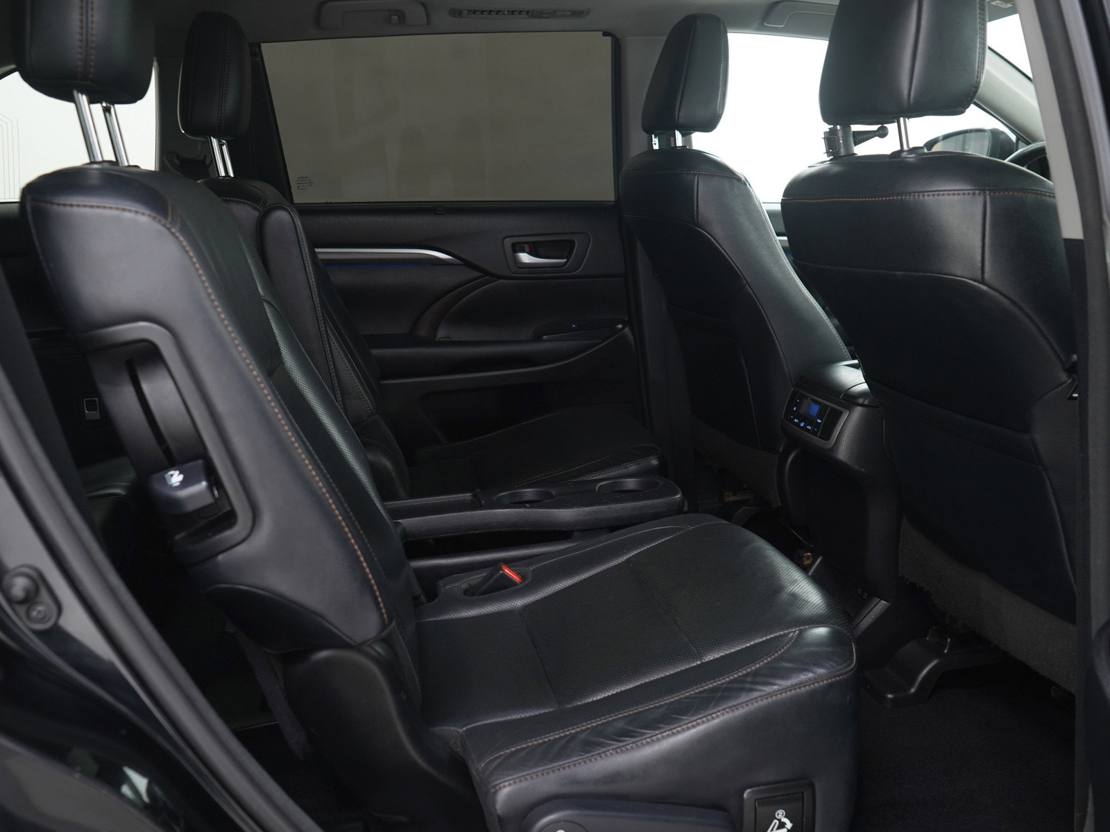 Used 2017 Toyota Highlander Limited image 14