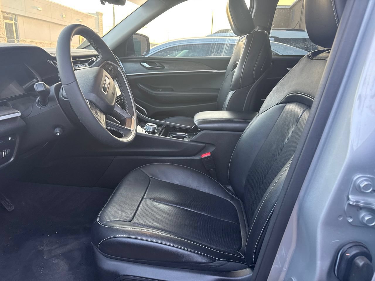 Used 2022 Jeep Grand Cherokee Limited 4xe w/ Luxury Tech Group II AWD/4WD image 7