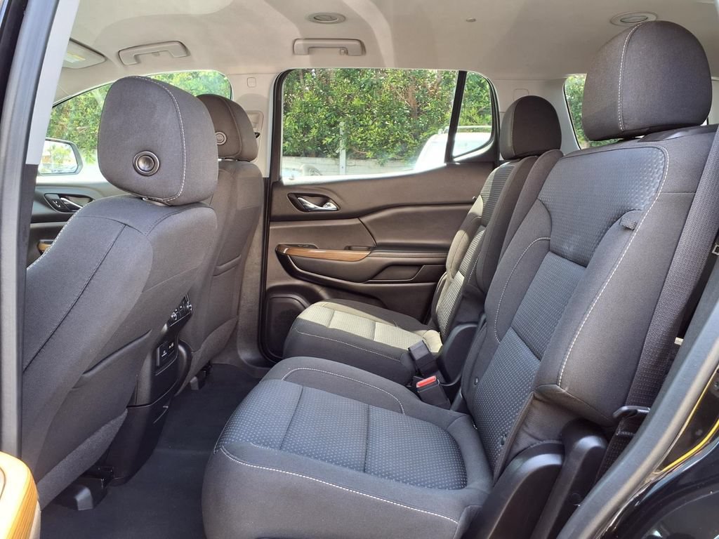 Certified 2023 GMC Acadia SLE w/ Driver Convenience Package FWD image 12