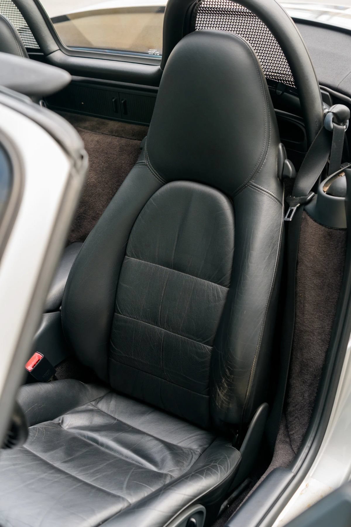 Used 1999 Porsche Boxster RWD image 18