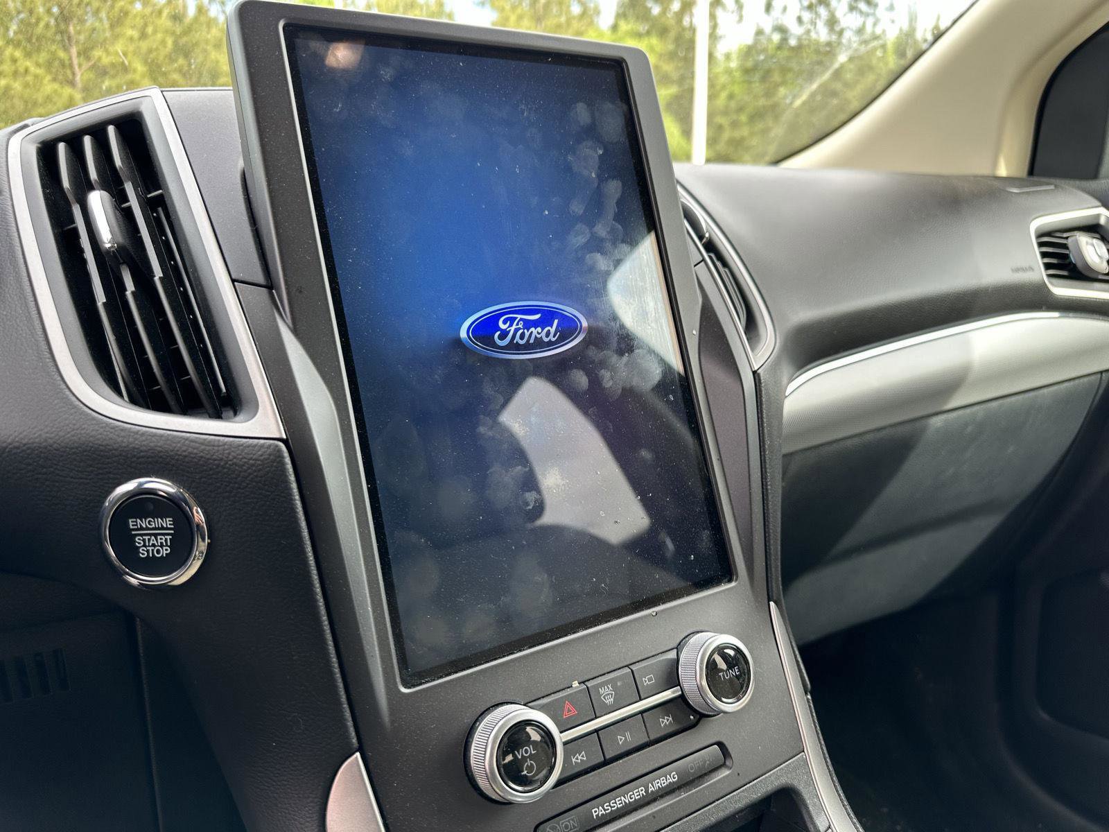 Used 2021 Ford Edge SEL w/ Cargo Accessory Package AWD/4WD image 12