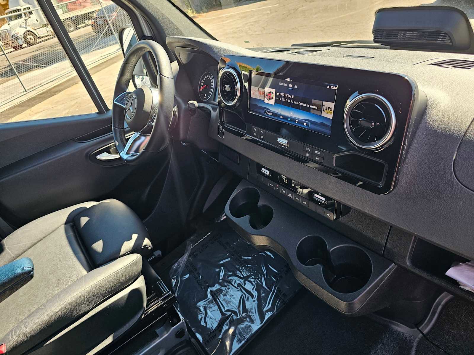 Used 2025 Mercedes-Benz Sprinter 2500 image 11