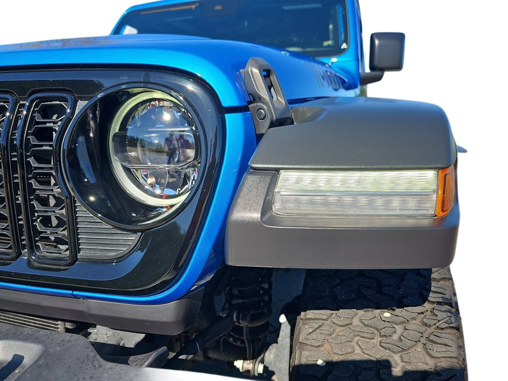 Used 2025 Jeep Wrangler Unlimited Sport AWD/4WD image 32