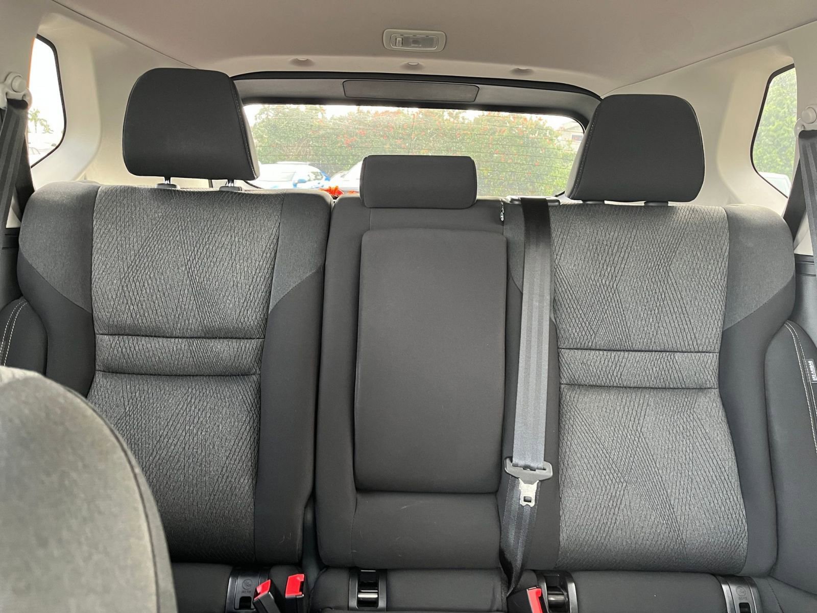 Used 2025 Nissan Rogue SV FWD image 40