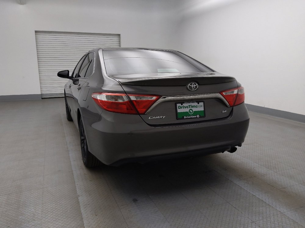 Used 2017 Toyota Camry SE FWD image 6