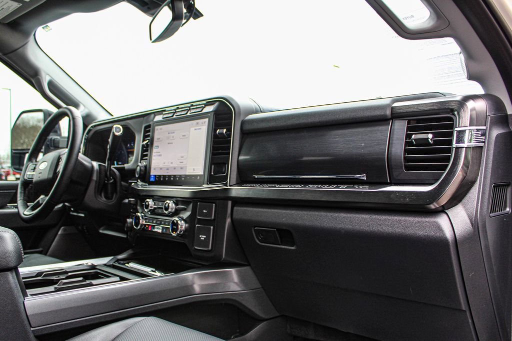 Used 2024 Ford F350 Lariat w/ Lariat Ultimate Package image 18