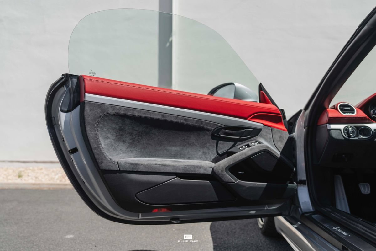 Used 2021 Porsche 718 Boxster Spyder RWD image 35