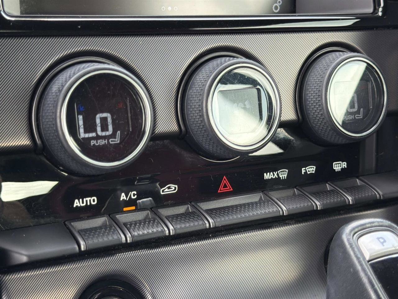 Used 2017 Jaguar F-TYPE R image 21