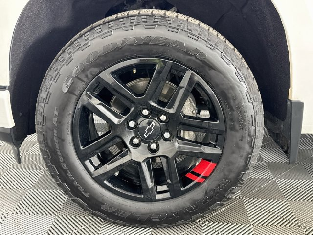 Used 2021 Chevrolet Silverado 1500 RST w/ Redline Edition AWD/4WD image 34
